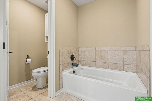1410 Hardwood Drive, Papillion, NE 68046