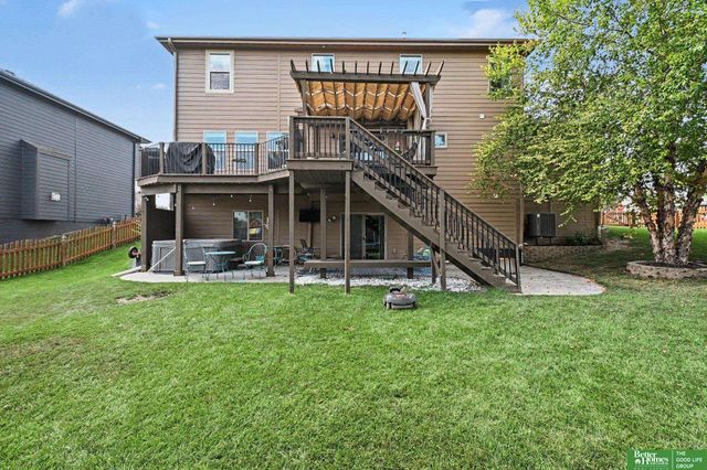1410 Hardwood Drive, Papillion, NE 68046