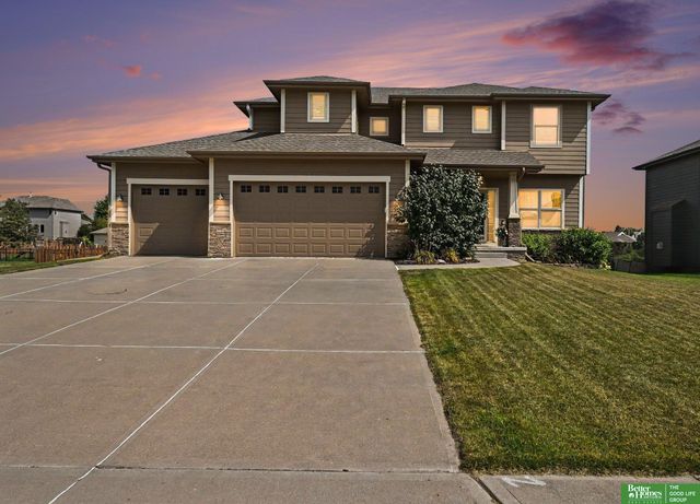 1410 Hardwood Drive, Papillion, NE 68046