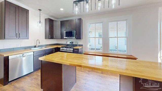 1218 E Cervantes St, Pensacola, FL 32501