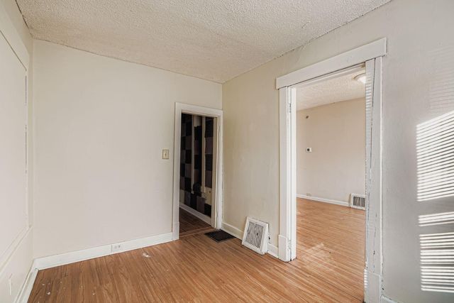 2922 Sheridan Avenue N, Minneapolis, MN 55411