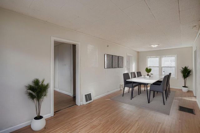 2922 Sheridan Avenue N, Minneapolis, MN 55411