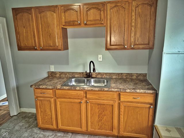 1727 N Tacoma Avenue, Indianapolis, IN 46218