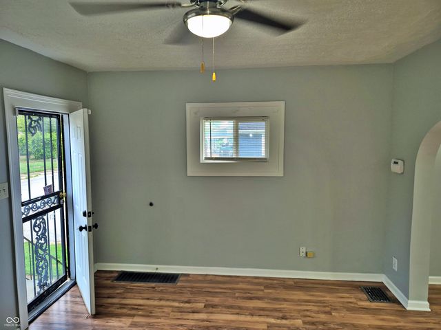 1727 N Tacoma Avenue, Indianapolis, IN 46218