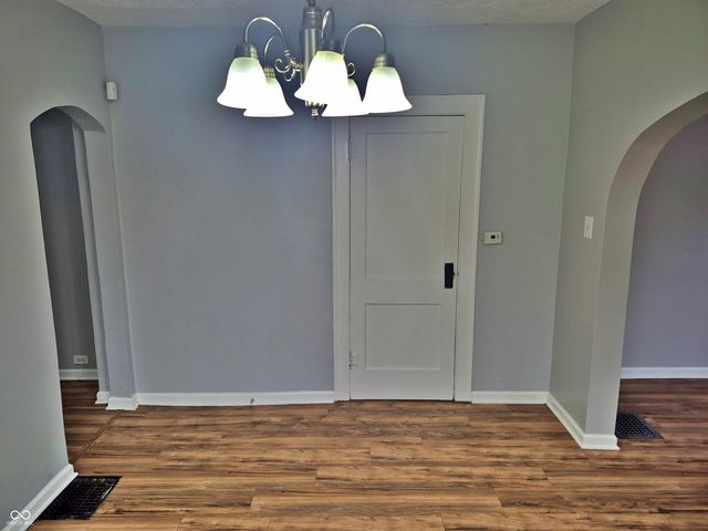 1727 N Tacoma Avenue, Indianapolis, IN 46218
