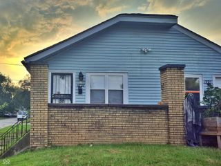 1727 N Tacoma Avenue, Indianapolis, IN 46218