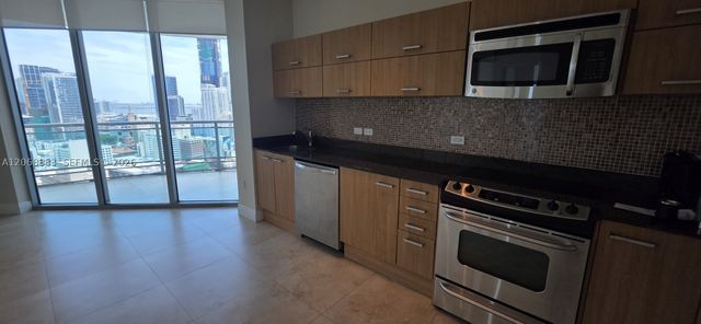 350 S Miami Ave 3213, Miami, FL 33130