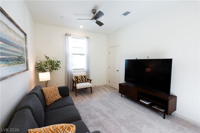 1563 Crested Eagle Street, Las Vegas, NV 89138