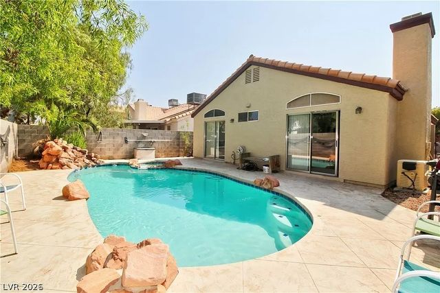 7050 Orange Grove Lane, Las Vegas, NV 89119