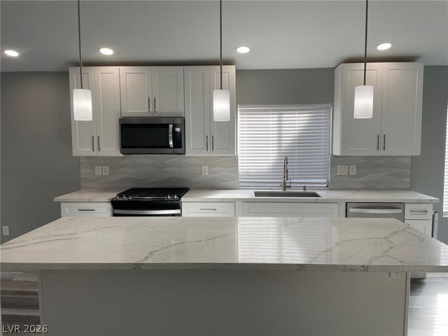 7050 Orange Grove Lane, Las Vegas, NV 89119