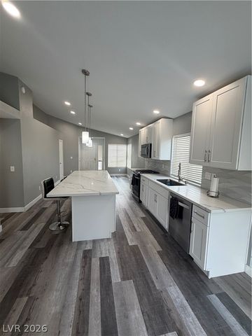 7050 Orange Grove Lane, Las Vegas, NV 89119