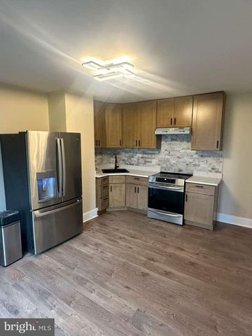 117 PARK AVE, Morrisville, PA 19067