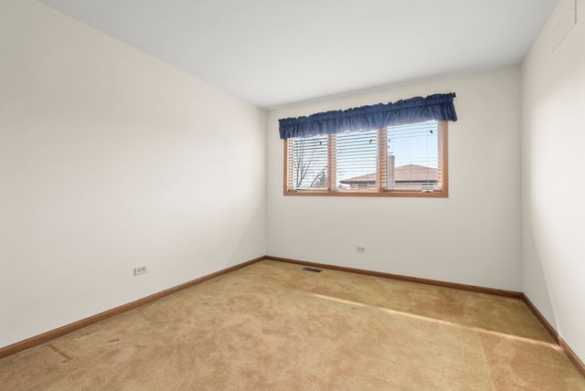 15631 Harbor Town Drive, Orland Park, IL 60462