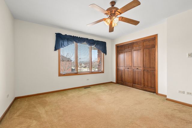 15631 Harbor Town Drive, Orland Park, IL 60462