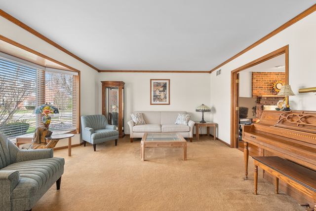 15631 Harbor Town Drive, Orland Park, IL 60462