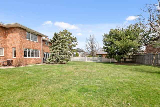 15631 Harbor Town Drive, Orland Park, IL 60462