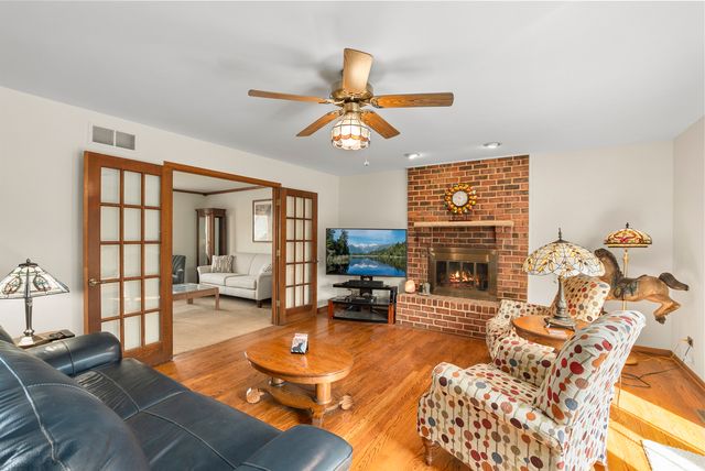 15631 Harbor Town Drive, Orland Park, IL 60462