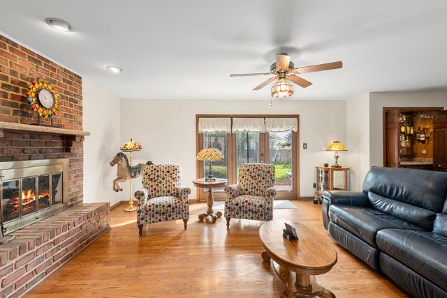 15631 Harbor Town Drive, Orland Park, IL 60462