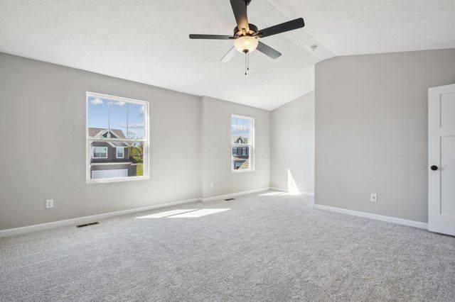 1088 Quarry Oak Drive, Grove City, OH 43123