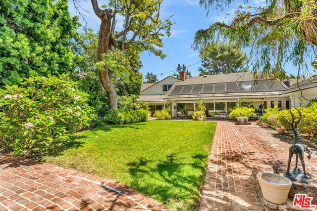 701 N Sierra Drive, Beverly Hills, CA 90210