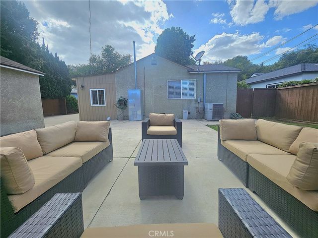 2330 Saint Joseph, Long Beach, CA 90815