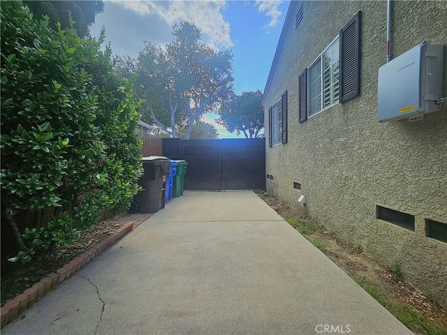 2330 Saint Joseph, Long Beach, CA 90815
