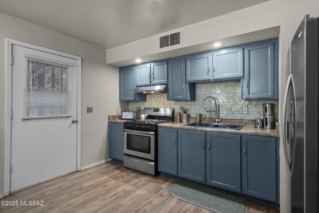 490 E Plaza Karina, Nogales, AZ 85621