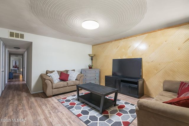 490 E Plaza Karina, Nogales, AZ 85621