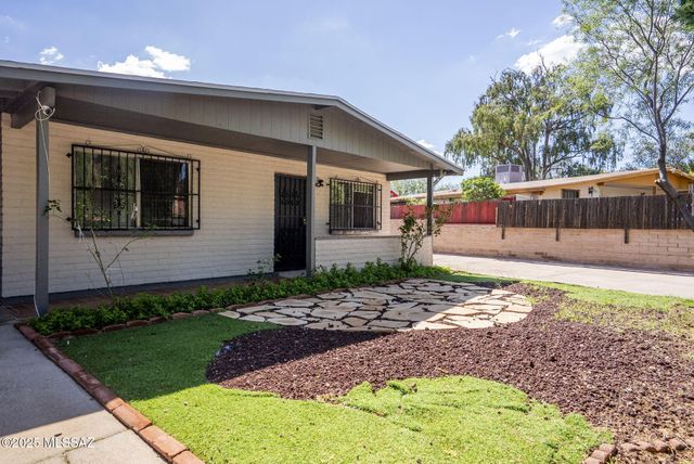 490 E Plaza Karina, Nogales, AZ 85621