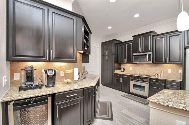 2120 Kipling Street 306, Houston, TX 77098