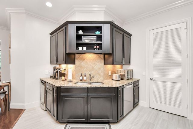 2120 Kipling Street 306, Houston, TX 77098