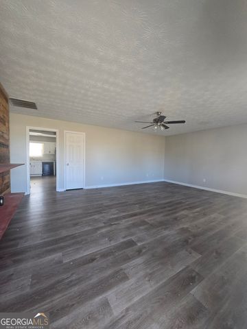 25 Georgia Avenue, Hampton, GA 30228