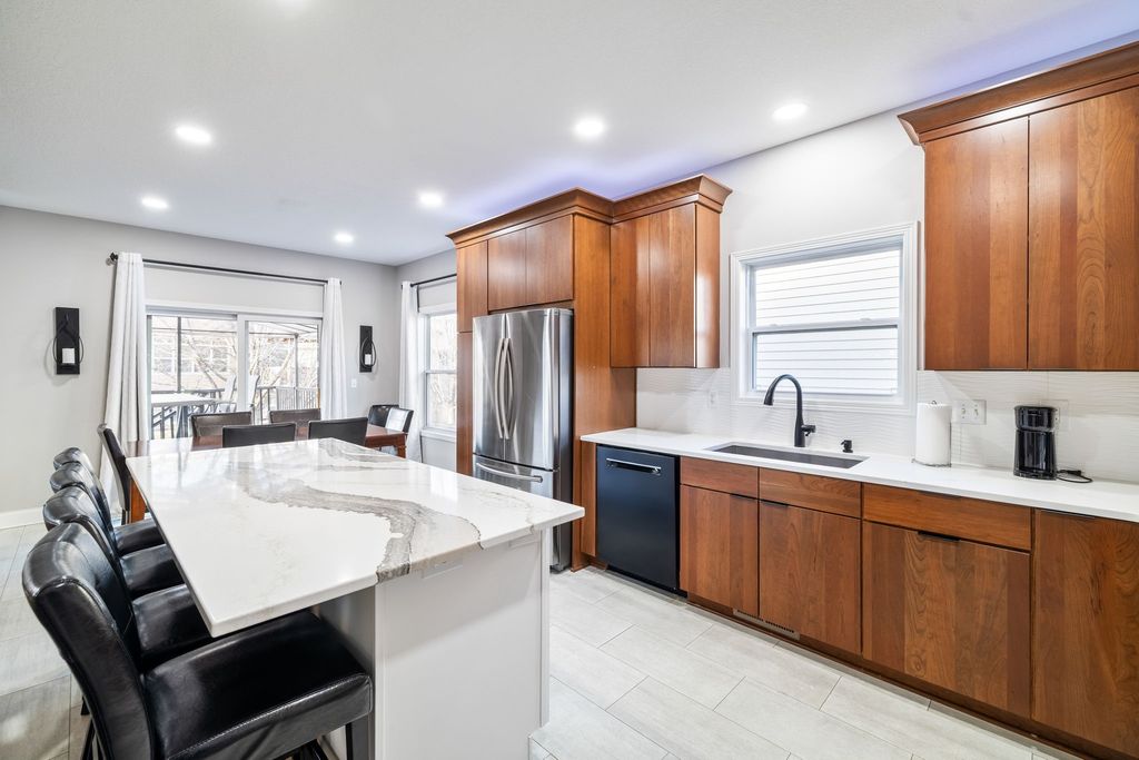 380 NE Cardinal Lane, Waukee, IA 50263