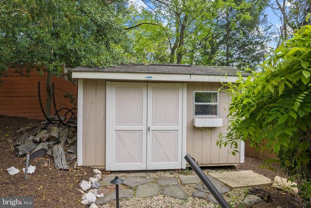 2006 SCROGGINS ROAD, Alexandria, VA 22302