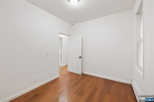 533 S Clinton Street, East Orange, NJ 07018