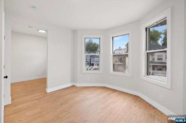533 S Clinton Street, East Orange, NJ 07018