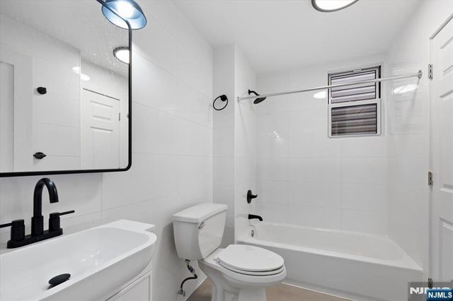 533 S Clinton Street, East Orange, NJ 07018