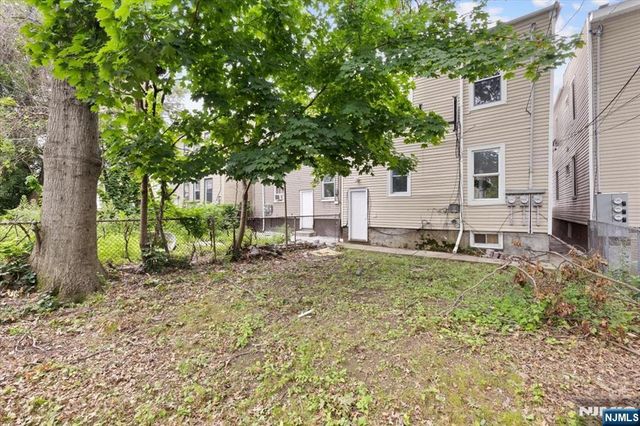 533 S Clinton Street, East Orange, NJ 07018