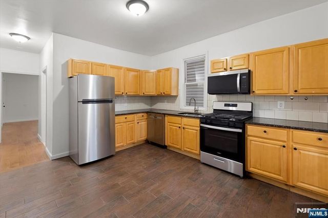 533 S Clinton Street, East Orange, NJ 07018