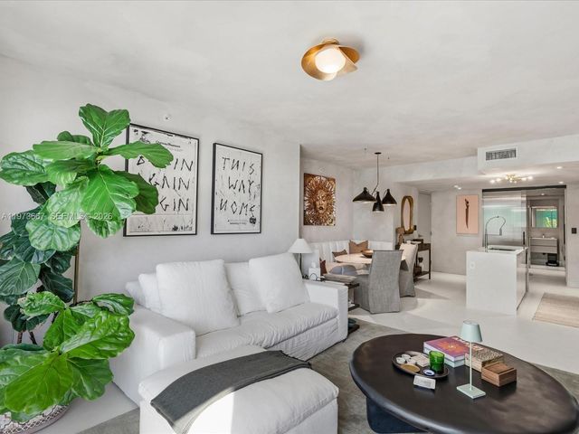 9521 E Bay Harbor Dr 705, Bay Harbor Islands, FL 33154