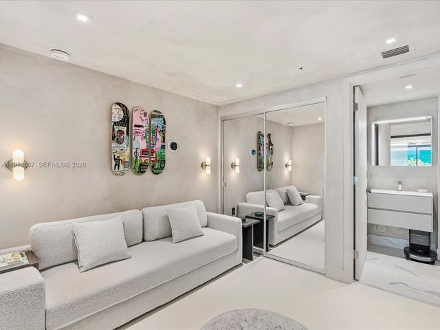 9521 E Bay Harbor Dr 705, Bay Harbor Islands, FL 33154