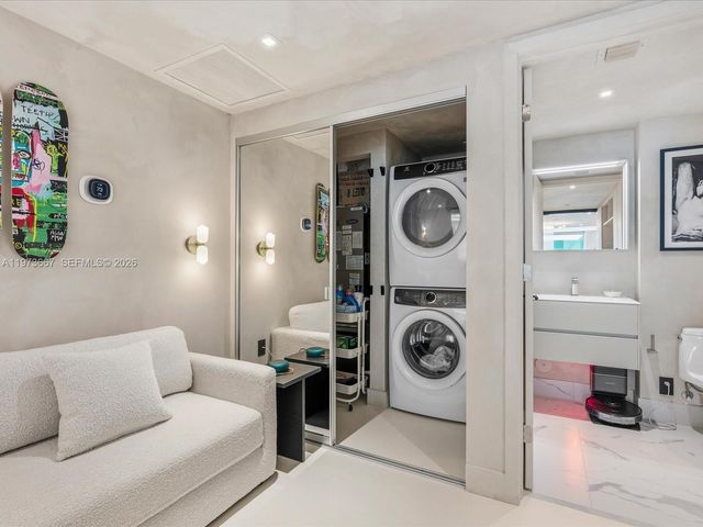 9521 E Bay Harbor Dr 705, Bay Harbor Islands, FL 33154