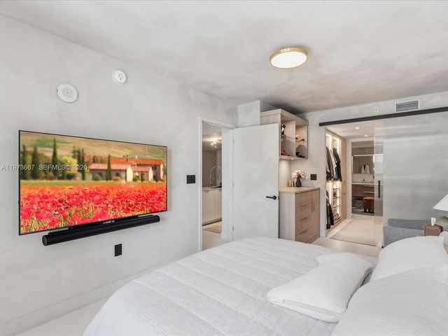 9521 E Bay Harbor Dr 705, Bay Harbor Islands, FL 33154