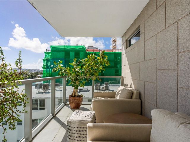 9521 E Bay Harbor Dr 705, Bay Harbor Islands, FL 33154