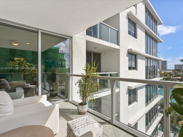 9521 E Bay Harbor Dr 705, Bay Harbor Islands, FL 33154