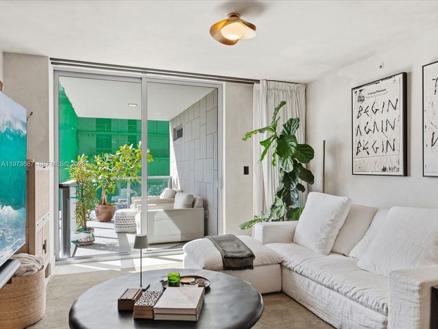 9521 E Bay Harbor Dr 705, Bay Harbor Islands, FL 33154