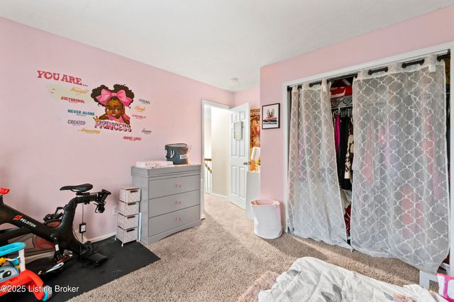 6012 Grandel Pointe Ct, Louisville, KY 40258