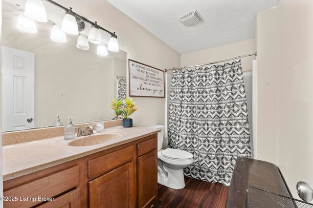 6012 Grandel Pointe Ct, Louisville, KY 40258