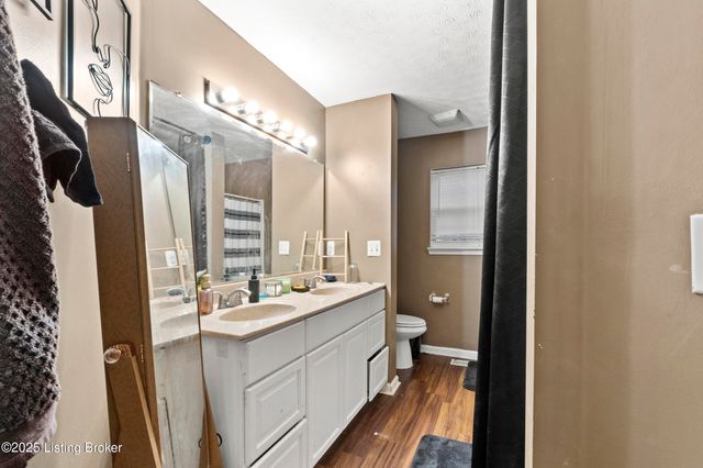 6012 Grandel Pointe Ct, Louisville, KY 40258