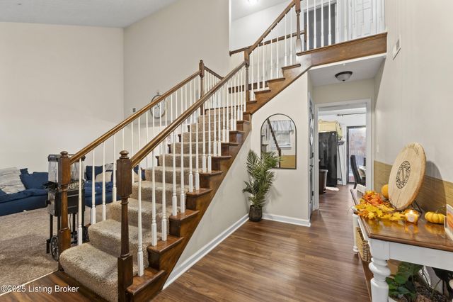 6012 Grandel Pointe Ct, Louisville, KY 40258